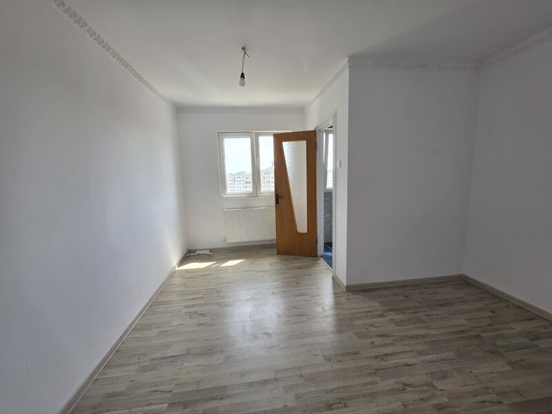 Titan, Postavarul intersectie B-ul 1 Decembrie 1918, stradal, vedere spate