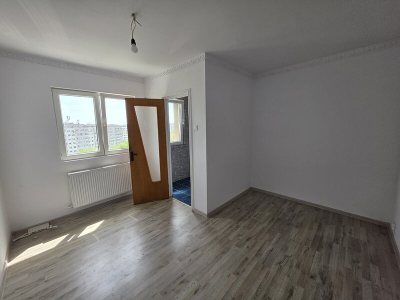 Titan, Postavarul intersectie B-ul 1 Decembrie 1918, stradal, vedere spate