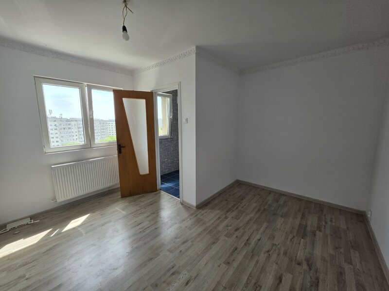 Titan, Postavarul intersectie B-ul 1 Decembrie 1918, stradal, vedere spate