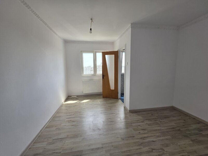 Titan, Postavarul intersectie B-ul 1 Decembrie 1918, stradal, vedere spate