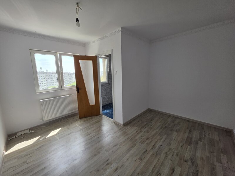 Titan, Postavarul intersectie B-ul 1 Decembrie 1918, stradal, vedere spate